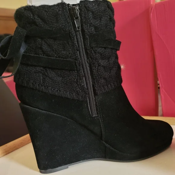 Shoedazzle Lacey Ankle Booties Size 9 - Picture 5 of 10